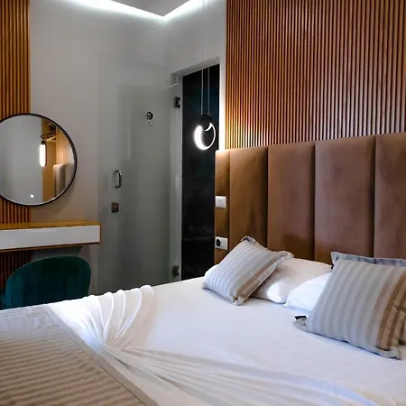 Luna Mare Boutique Seaside Ξενοδοχείο με διαμερίσματα 4*