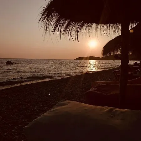 Ξενοδοχείο με διαμερίσματα Luna Mare Boutique Seaside Borsh