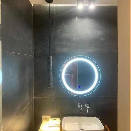 Ξενοδοχείο με διαμερίσματα Luna Mare Boutique Seaside Borsh