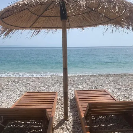 Ξενοδοχείο με διαμερίσματα Luna Mare Boutique Seaside Borsh