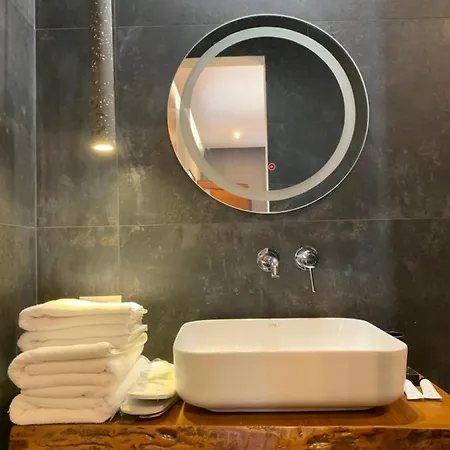 Luna Mare Boutique Seaside Ξενοδοχείο με διαμερίσματα 4*