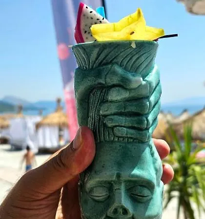 Luna Mare Boutique Seaside Ξενοδοχείο με διαμερίσματα 4*