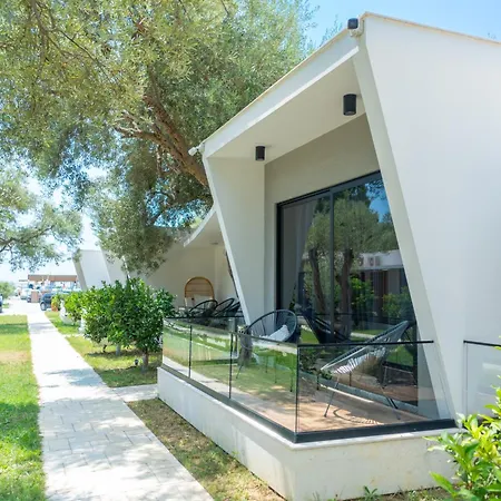 Luna Mare Boutique Seaside Aparthotel *