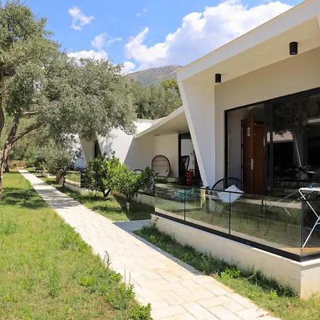 Luna Mare Boutique Seaside Aparthotel