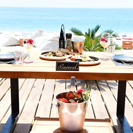 Ξενοδοχείο με διαμερίσματα Luna Mare Boutique Seaside