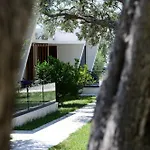 Luna Mare Boutique Seaside Apart-hotel Borsh
