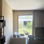 Luna Mare Boutique Seaside Apart-hotel Borsh