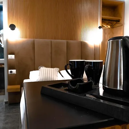 Luna Mare Boutique Seaside Aparthotel Borsh