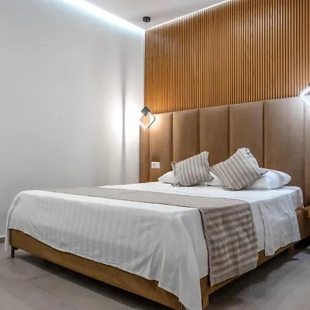 Luna Mare Boutique Seaside Aparthotel Borsh