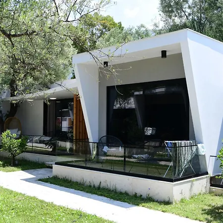 Aparthotel Luna Mare Boutique Seaside Borsh