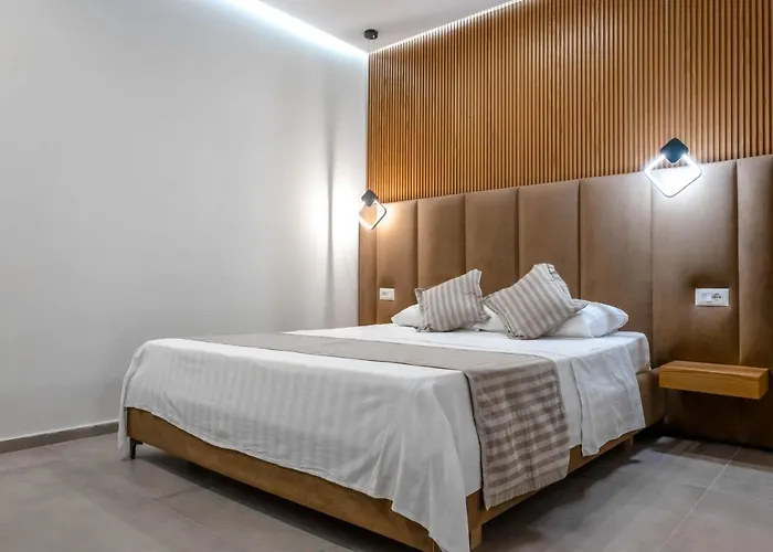 Luna Mare Boutique Seaside Aparthotel Borsh