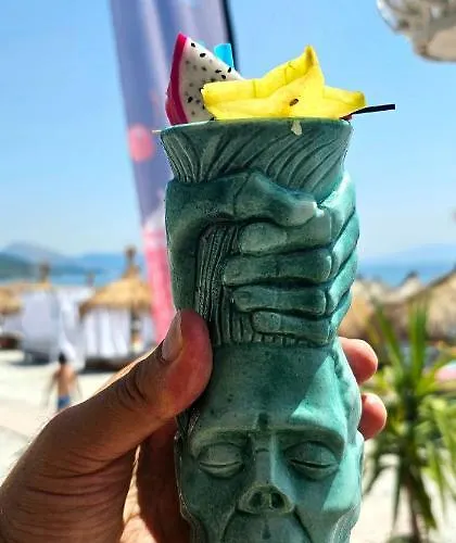 Luna Mare Boutique Seaside Aparthotel 4*