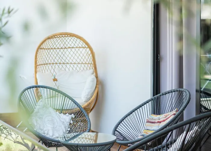 Luna Mare Boutique Seaside Aparthotel 4*