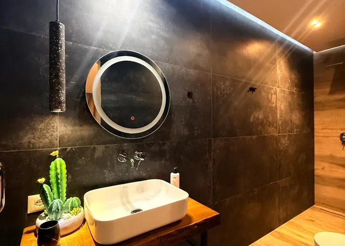 Luna Mare Boutique Seaside Aparthotel Borsh